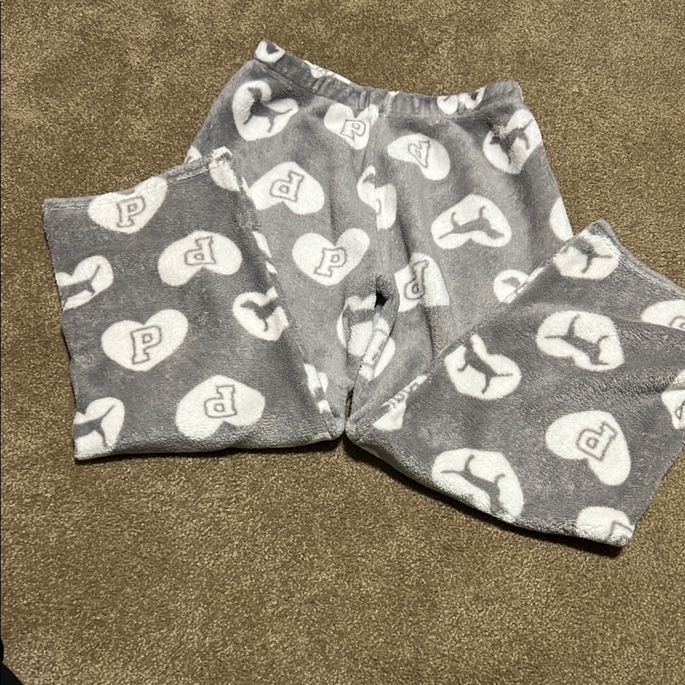 Super Fuzzy Cozy Gray&White Bottom - Picture 3 of 6